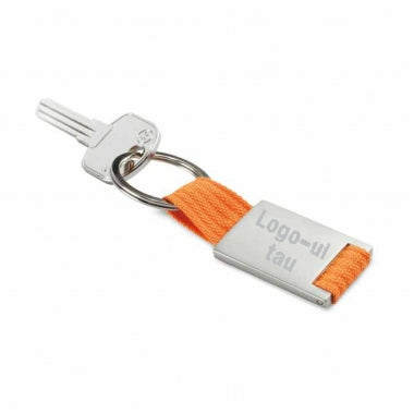 Breloc dreptunghiular din metal cu tesut colorat din poliester