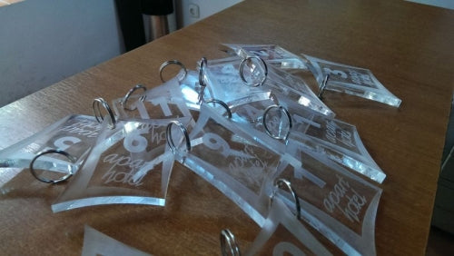 Brelocuri hotel din plexiglas